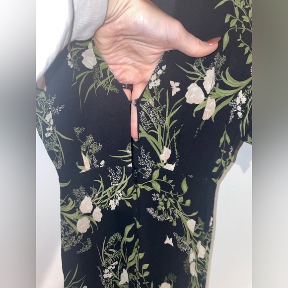 New! Reformation Arielle Lemongrass Deep V Jumpsuit 🌻 Size 0 - Picture 9 of 12